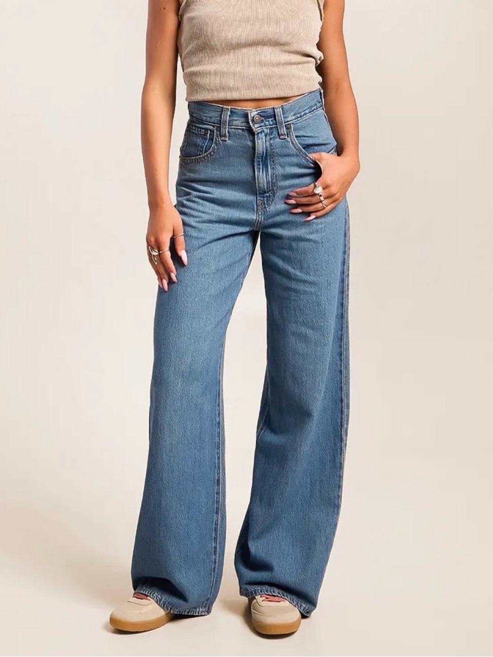 Levi’s Cinch Baggy Wide Leg Jean in Medium Indigo Wash Chasing Dreams Size 27